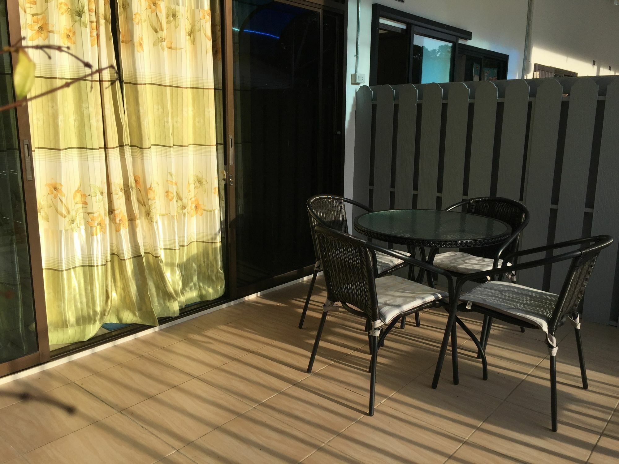 Baan Aomsub Hotel Koh Samet Екстериор снимка